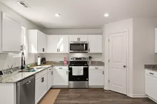 511 Upland Rd, Kingsford Heights, IN 46346 - Photo 9