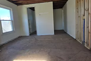 2947 165th St, Hammond, IN 46323 - Photo 5