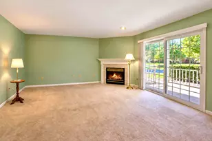 9827 Parkway Dr, Highland, IN 46322 - Photo 7