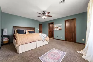 133 N Summerfield Dr, Valparaiso, IN 46385 - Photo 15