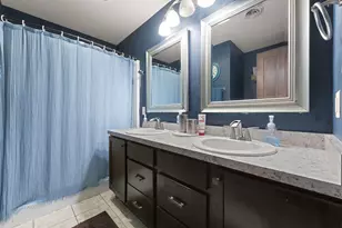 133 N Summerfield Dr, Valparaiso, IN 46385 - Photo 17