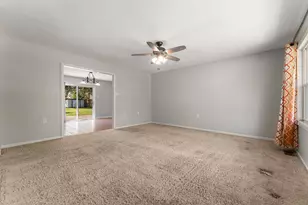 724 Capitol Rd, Valparaiso, IN 46385 - Photo 5