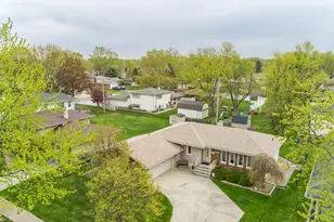 2629 Tulip Tree Ln, Dyer, IN 46311 - Photo 1