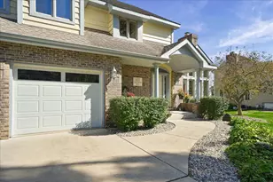 437 Forestwood Dr, Valparaiso, IN 46385 - Photo 5