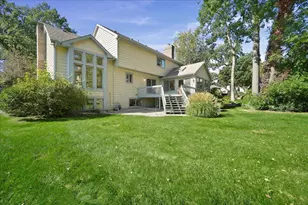 437 Forestwood Dr, Valparaiso, IN 46385 - Photo 41