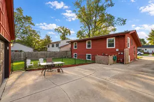206 E Manor Dr, Griffith, IN 46319 - Photo 19