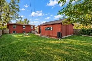 206 E Manor Dr, Griffith, IN 46319 - Photo 21