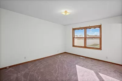 8404 Ellsworth Place, Merrillville, IN 46410 - Photo 17