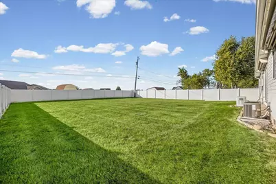 8404 Ellsworth Place, Merrillville, IN 46410 - Photo 23