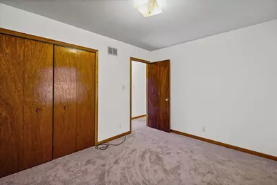 8404 Ellsworth Place, Merrillville, IN 46410 - Photo 21
