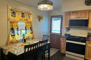 1417 Earl Rd, Michigan City, IN 46360 - Photo 5