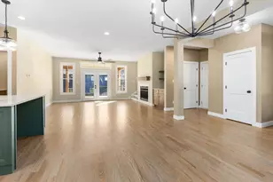 7845 W 77th Ave, Schererville, IN 46375 - Photo 11