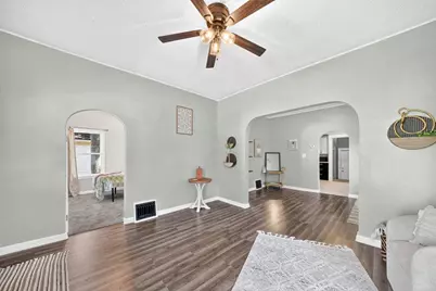 414 E Fairview Avenue, South Bend, IN 46614 - Photo 3