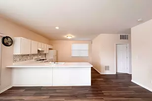 1030 Poppyfield Pl, Schererville, IN 46375 - Photo 7