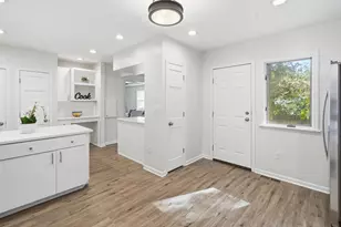 354 Valparaiso St, Valparaiso, IN 46383 - Photo 9