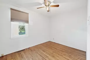 341 N California St, Hobart, IN 46342 - Photo 13