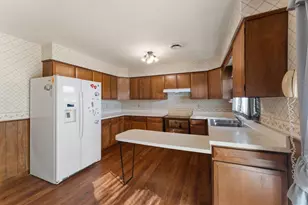 6001 Rutledge Ct, Merrillville, IN 46410 - Photo 13