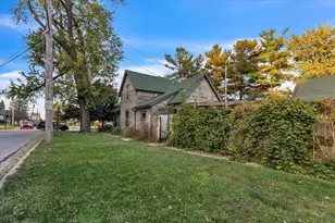 403 E North St, Crown Point, IN 46307 - Photo 5