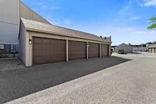 3502 Timberbridge Dr, Valparaiso, IN 46383 - Photo 3