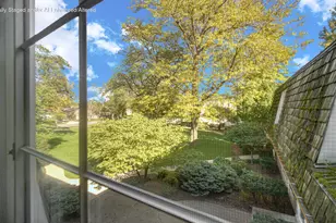 1344 Camellia Dr, Munster, IN 46321 - Photo 9