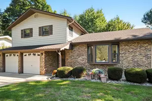 711 S 18th St, Chesterton, IN 46304 - Photo 1