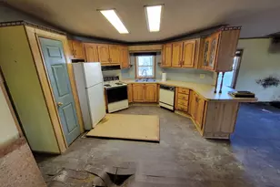 805 Baker St, Plymouth, IN 46563 - Photo 9