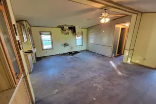 805 Baker St, Plymouth, IN 46563 - Photo 3