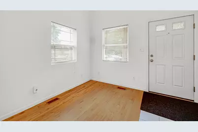 357 S Greenwich Street #1, Valparaiso, IN 46383 - Photo 5