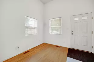 357 S Greenwich St, Valparaiso, IN 46383 - Photo 5