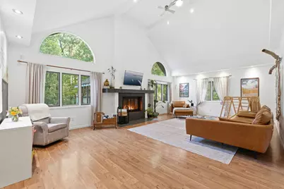 140 S Oxford Avenue, Beverly Shores, IN 46301 - Photo 7