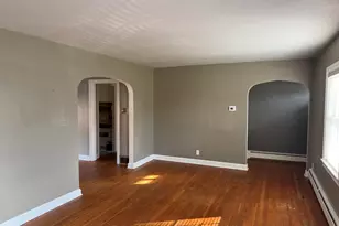 427 N Kelly St, Hobart, IN 46342 - Photo 5