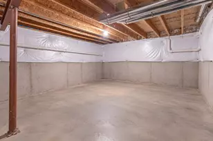 6614 Thoreau Dr, Portage, IN 46368 - Photo 33