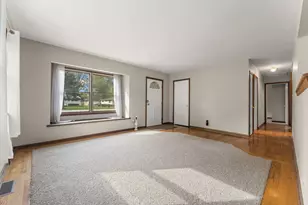 6679 Pennsylvania St, Merrillville, IN 46410 - Photo 3