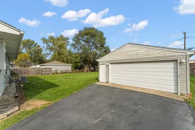 6679 Pennsylvania Street, Merrillville, IN 46410 - Photo 13