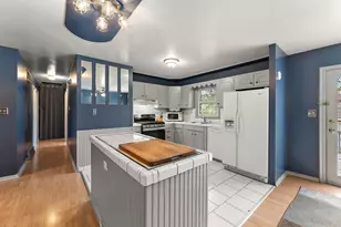 806 N Wheeler St, Griffith, IN 46319 - Photo 9