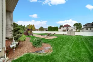 1517 Knighthood Dr, Dyer, IN 46311 - Photo 19
