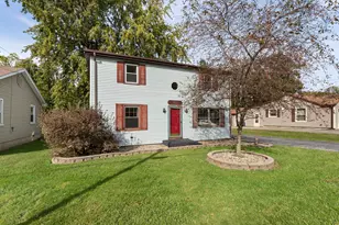 901 McCord Rd, Valparaiso, IN 46383 - Photo 1