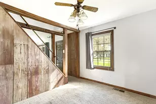 901 McCord Rd, Valparaiso, IN 46383 - Photo 5