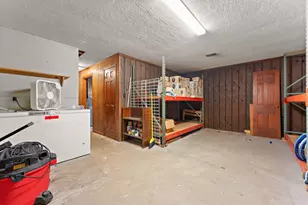 938 N 400 E, Chesterton, IN 46304 - Photo 15