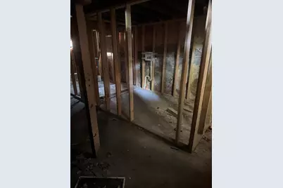 225 W 37th Avenue, Gary, IN 46408 - Photo 5