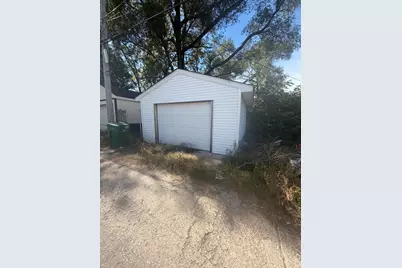225 W 37th Avenue, Gary, IN 46408 - Photo 9