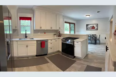 1031 N 200 W, Valparaiso, IN 46385 - Photo 3