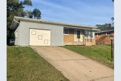 560 N Tippecanoe Place, Gary, IN 46403 - Photo 1