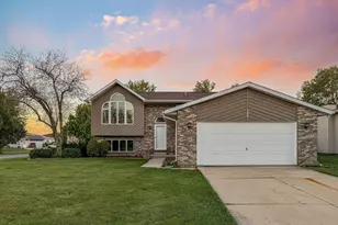 1401 W 97th Pl, Crown Point, IN 46307 - Photo 1
