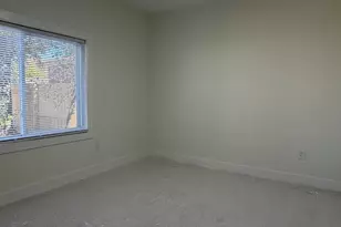 911 E 28th Ave, Lake Station, IN 46405 - Photo 17