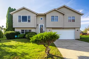 129 Pheasant Run Dr, Hobart, IN 46342 - Photo 1