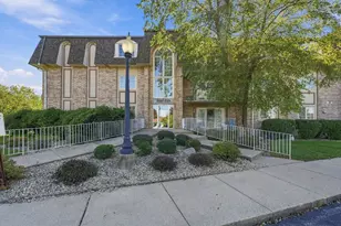 206 Swan Dr, Dyer, IN 46311 - Photo 1