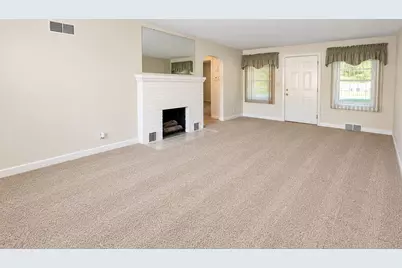 907 E 19th Street, La Porte, IN 46350 - Photo 21