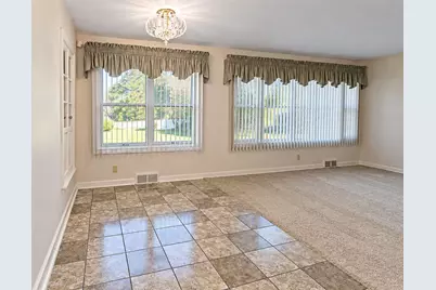 907 E 19th Street, La Porte, IN 46350 - Photo 17
