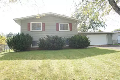 420 Sassafras Drive, Valparaiso, IN 46385 - Photo 1